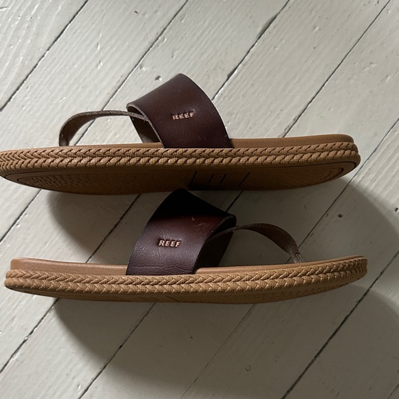 Reef Dark Brown Leather Flip Flops - Picture 4 of 8